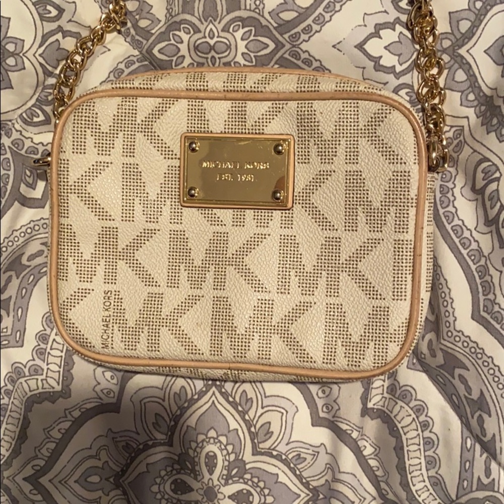 Michael kors white crossbody